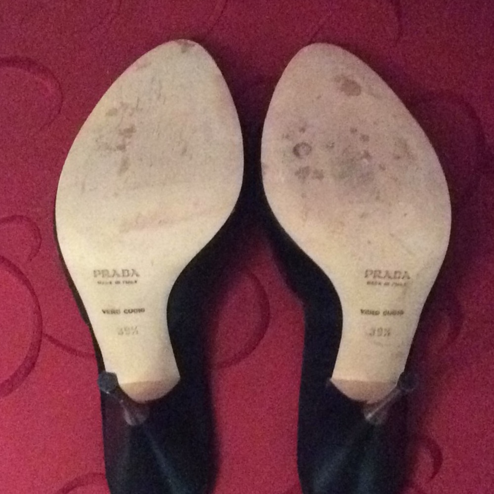 Prada slides - Picture 4 of 5